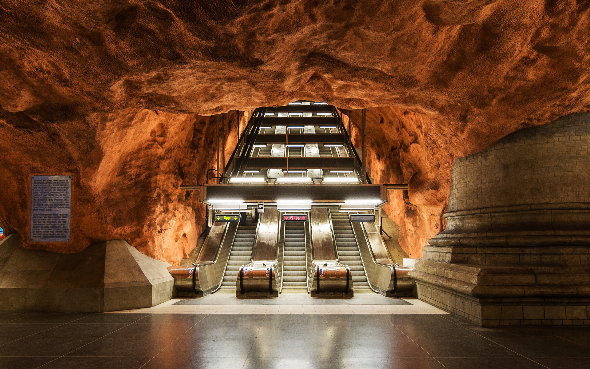 Rådhusets tunnelbanestation.