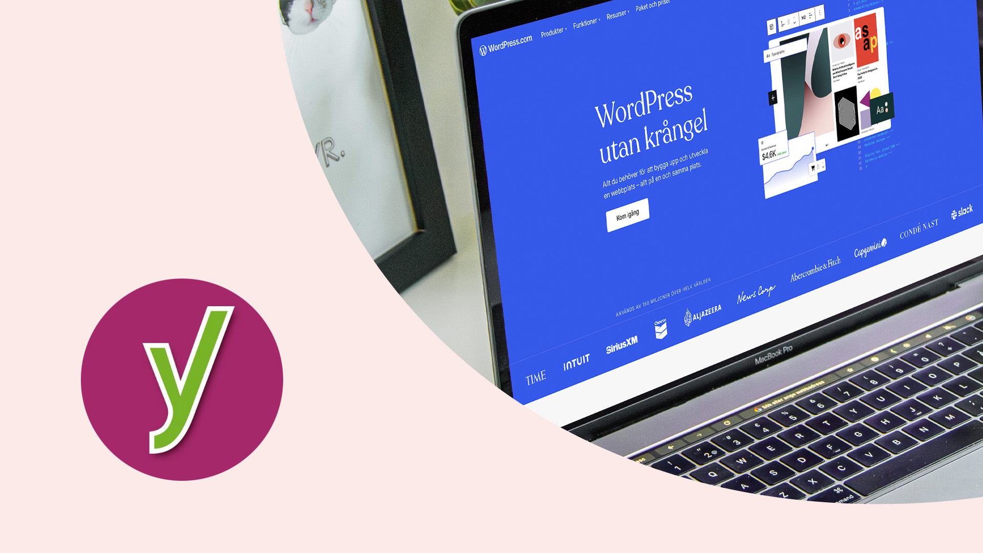 Ett bildkollage som med en datorskärm som visar WordPress egna sajt tillsammans med Yoasts ikon (ett grönt y på en lila botten)