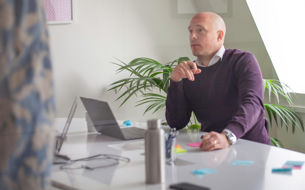 Från ett möte där ett företag jobbar med sin digitala brief för en ny webbplats.